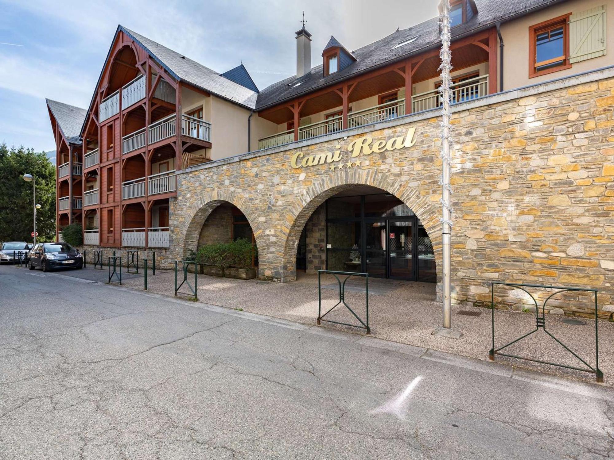 Appartement 10 Pers Avec Piscine, Sauna Et Parking En Centre-Ville De Saint-Lary-Soulan - Fr-1-296-394 Ngoại thất bức ảnh